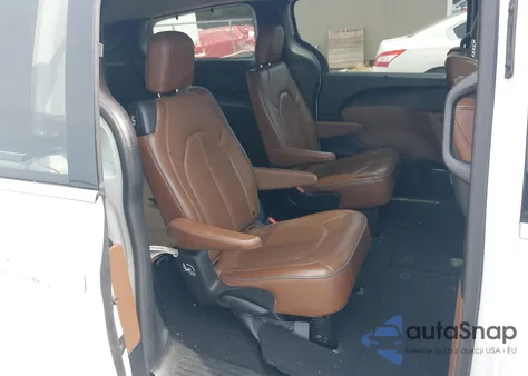 2018 Chrysler Pacifica Limited from USA, damaged, VIN 2C4RC1GG5JR338511